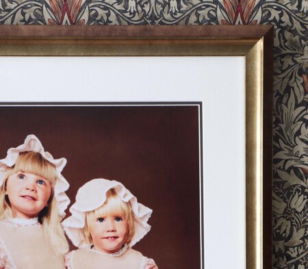 Bronze Distressed Frame Close-up